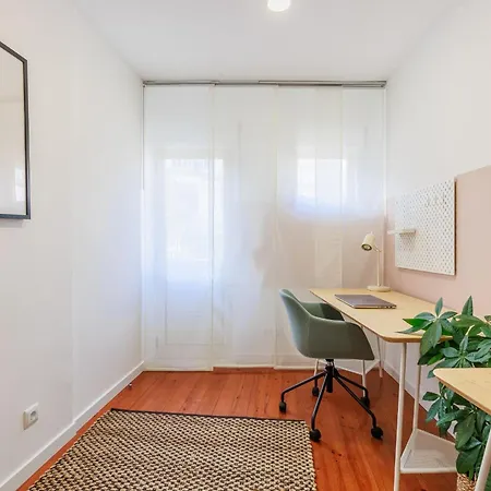 Olive Tree House By Lovelystay