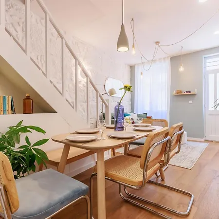 Olive Tree House By Lovelystay