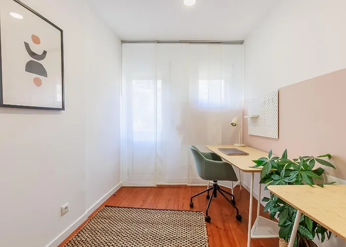 Olive Tree House By Lovelystay