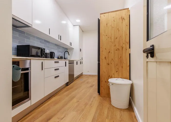 Olive Tree House By Lovelystay 아파트 *